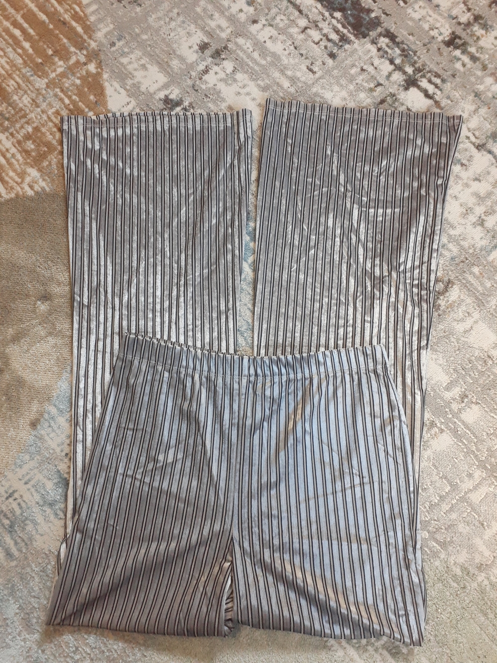 Forever 21 Silver and Black Striped Velvet Flare Leggings - Picture 3 of 4